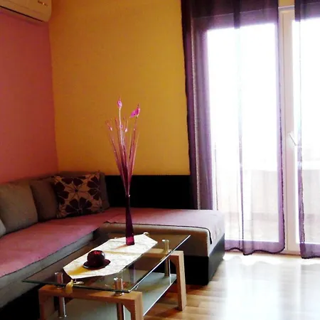 Sara Apartman Makarska