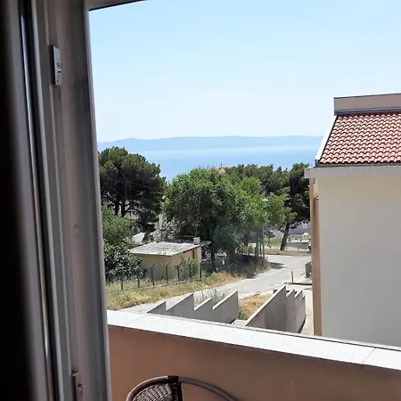 Sara Apartman Makarska