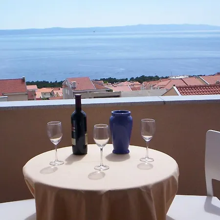 Sara Apartman Makarska
